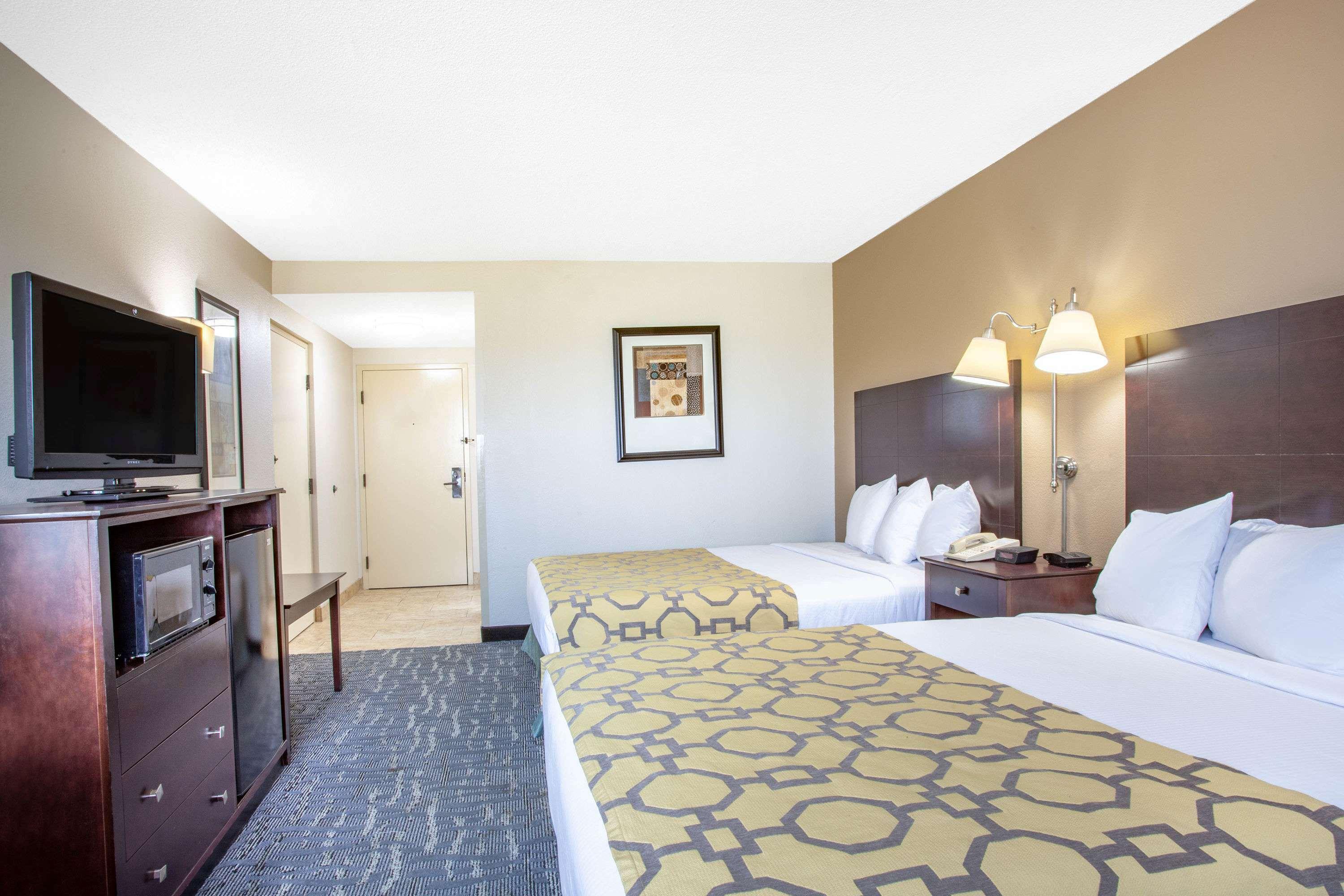 Baymont By Wyndham Saraland Hotel Buitenkant foto