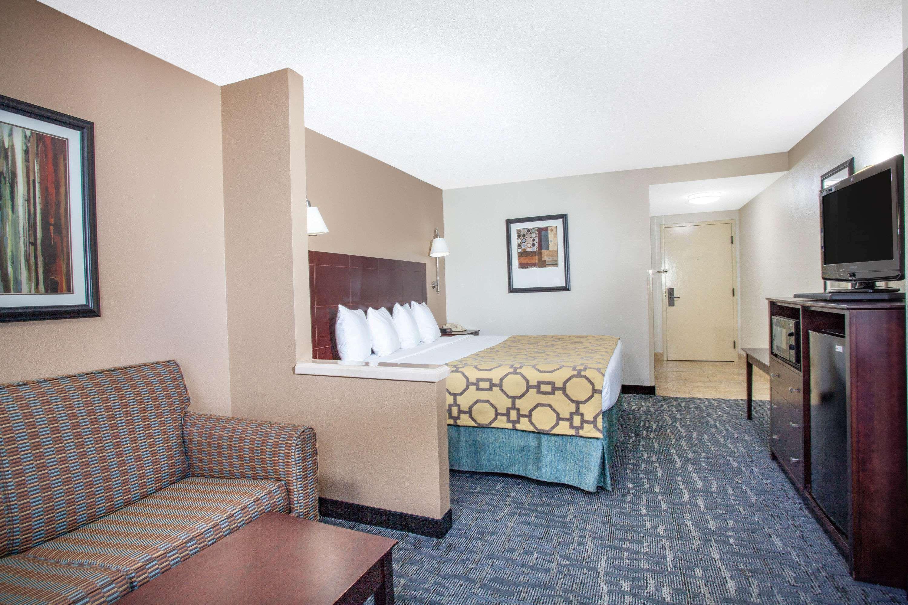 Baymont By Wyndham Saraland Hotel Buitenkant foto