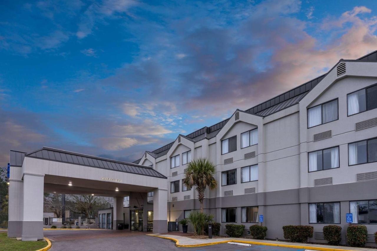 Baymont By Wyndham Saraland Hotel Buitenkant foto